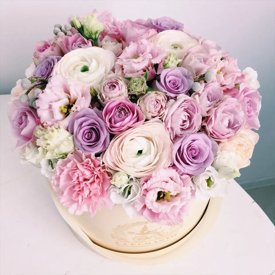 Цветы в коробке